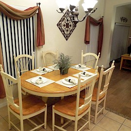 Florida Vacation Home Dining